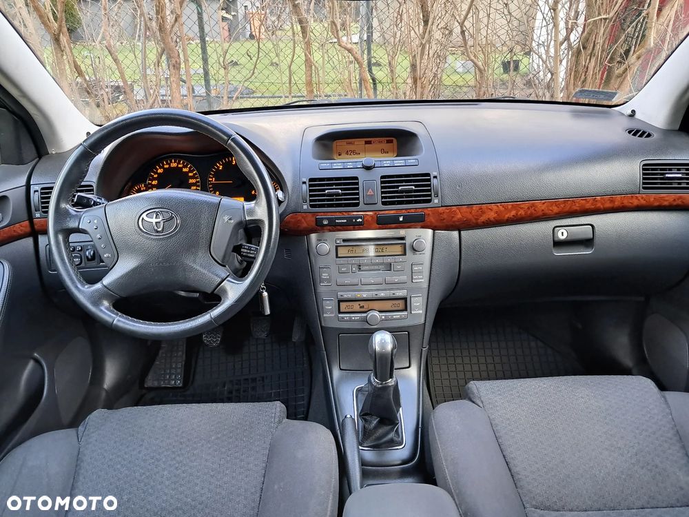 Toyota Avensis 2.0 D-4D - 7