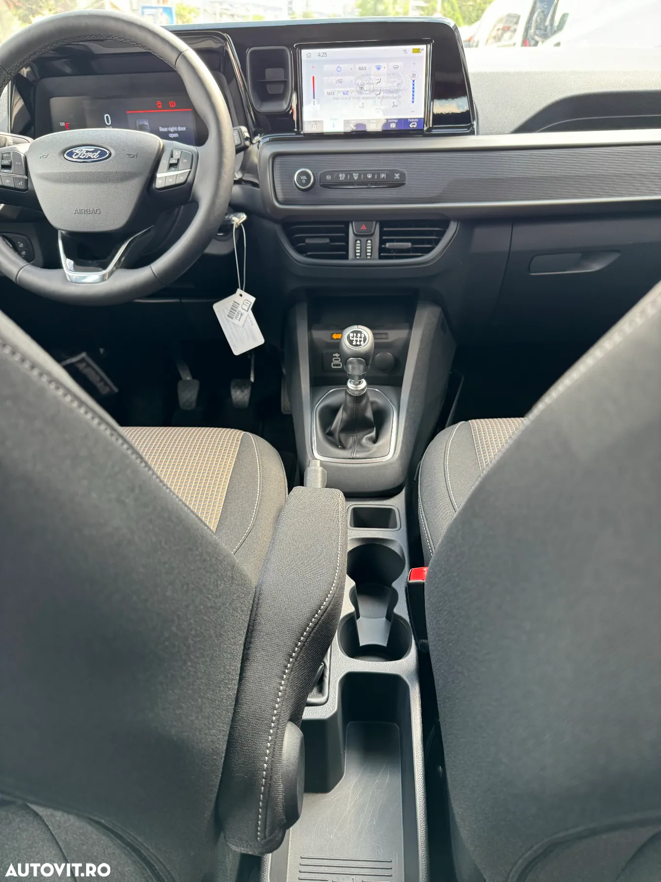Ford Tourneo Courier 1.0 EcoBoost Trend - 27