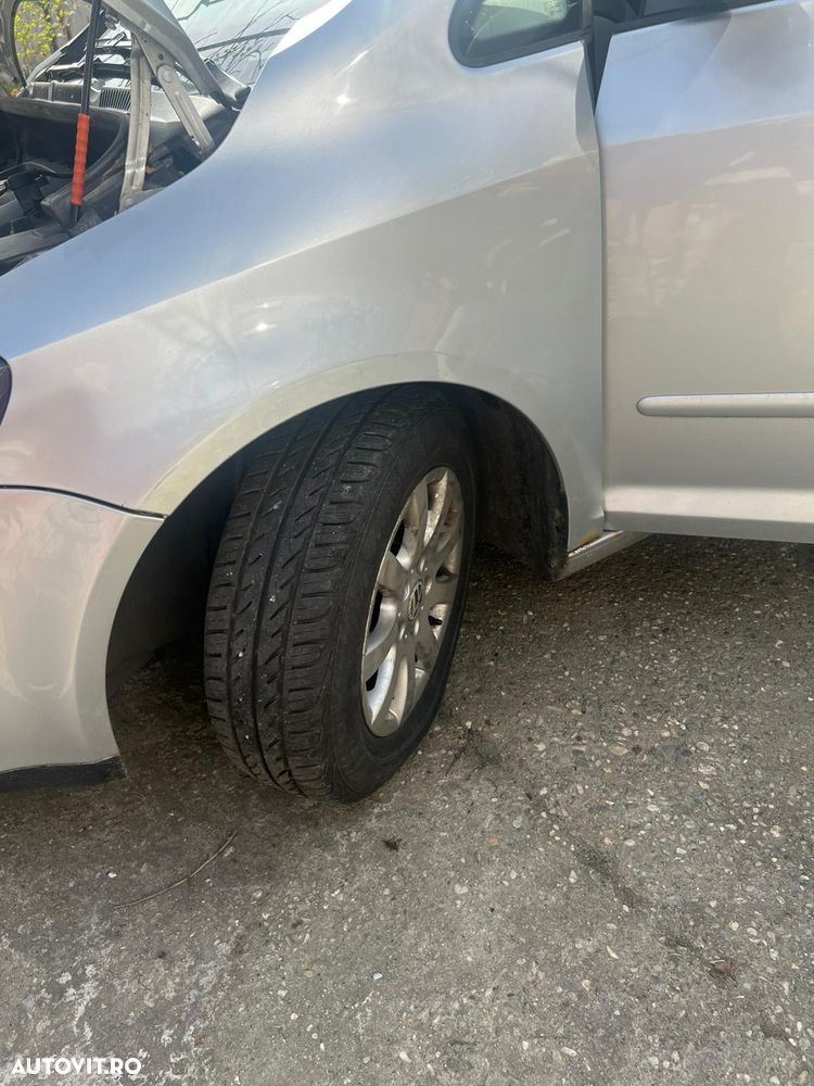 Volkswagen Golf Plus 1.9 TDI Comfortline - 3