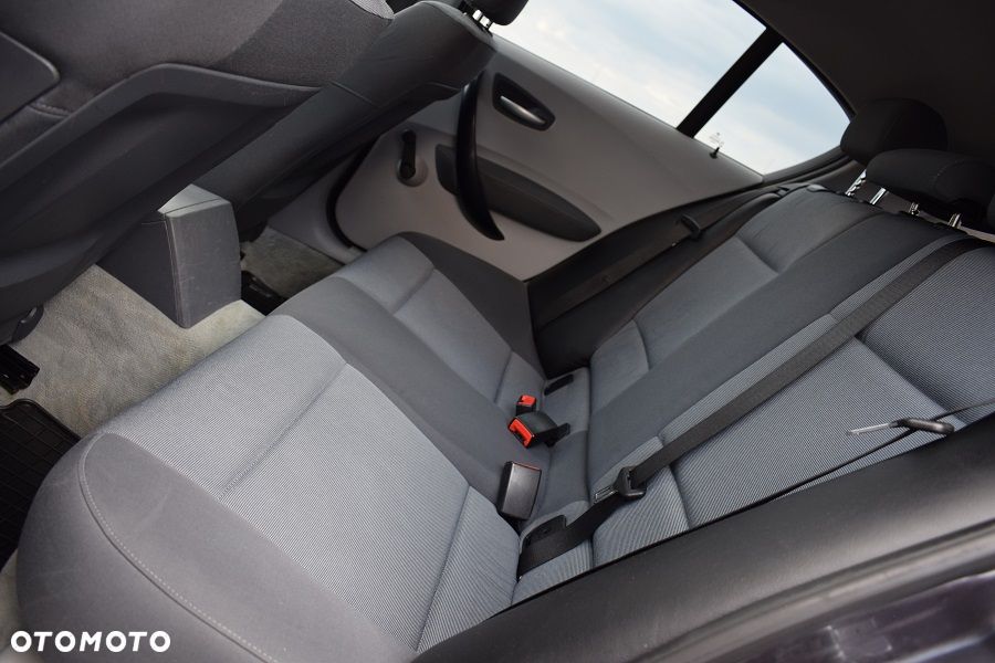 BMW Seria 1 116i - 10