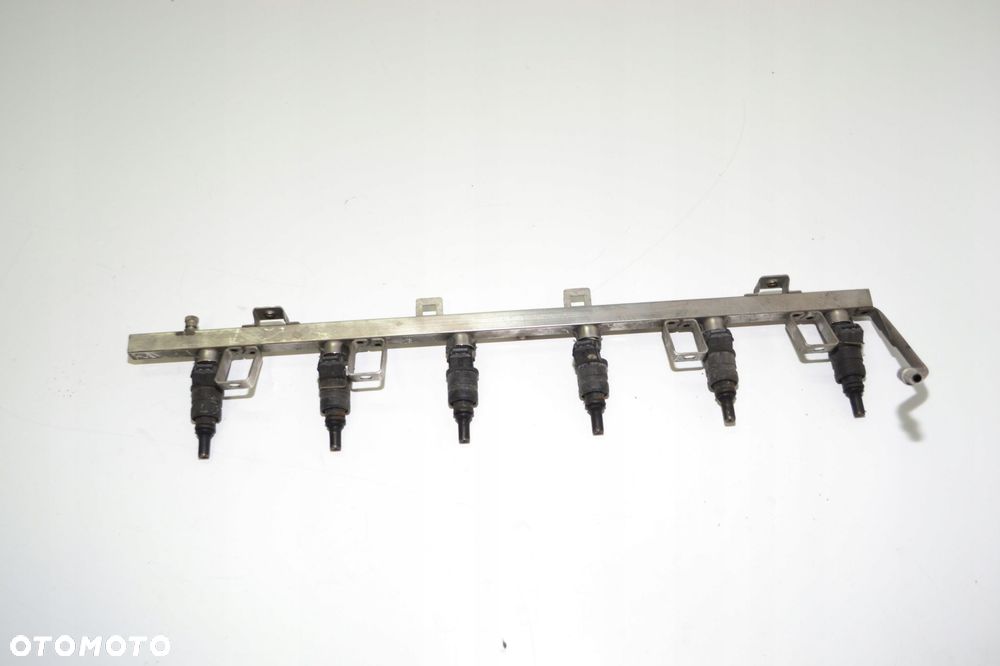 BMW E60 2.0 LISTWA WTRYSKOWA WTRYSKI 1437442 - 2