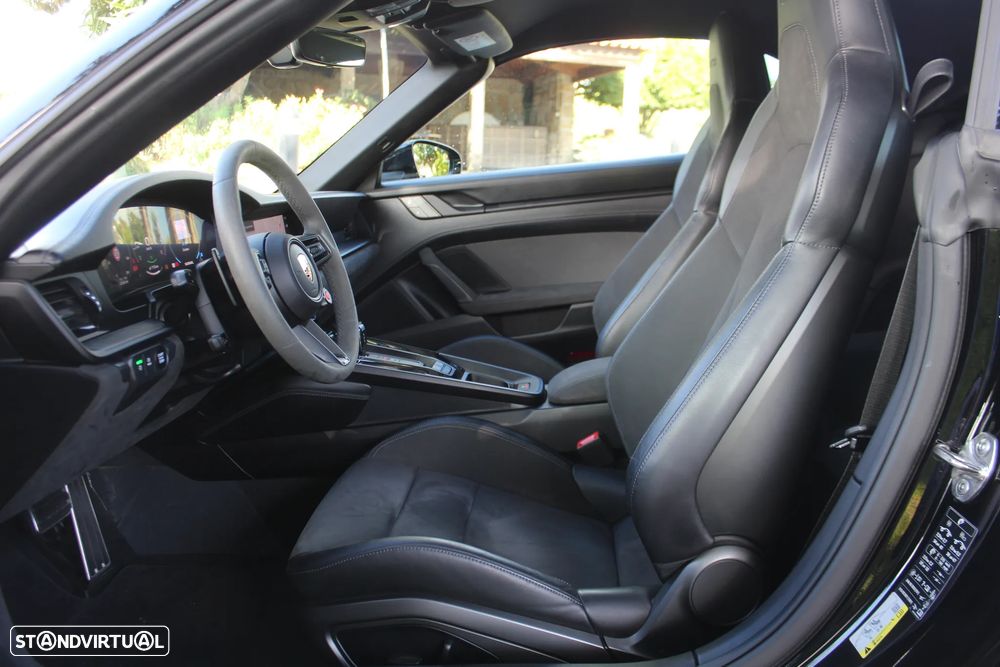 Porsche 911 (992) Carrera GTS - 19
