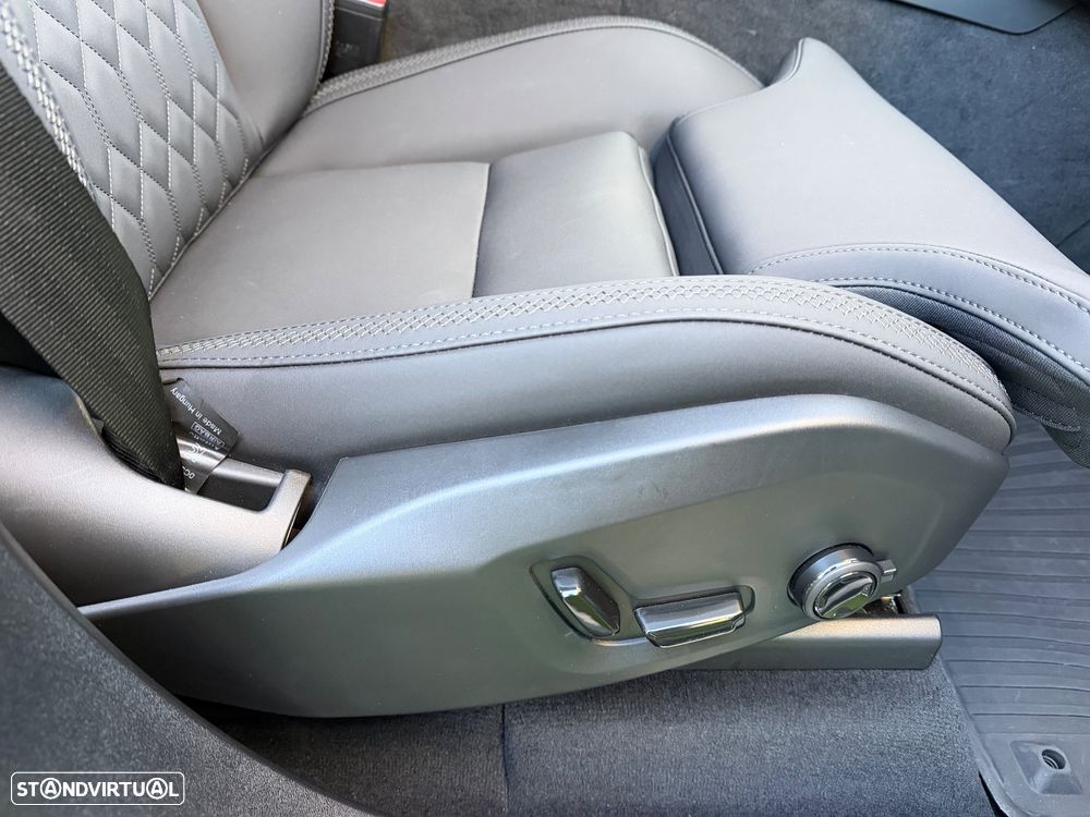 Volvo XC 90 2.0 T8 PHEV Plus Dark AWD - 18