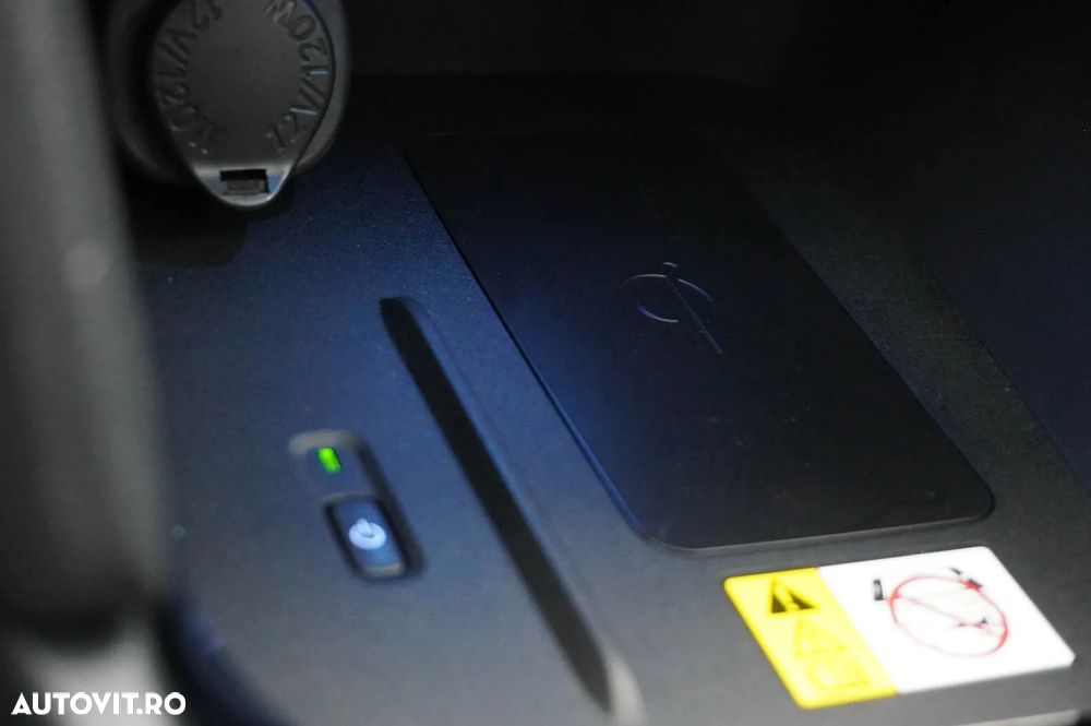 Toyota Yaris Cross 1.5 VVT-i HSD 4x4 Exclusive Adventure - 30