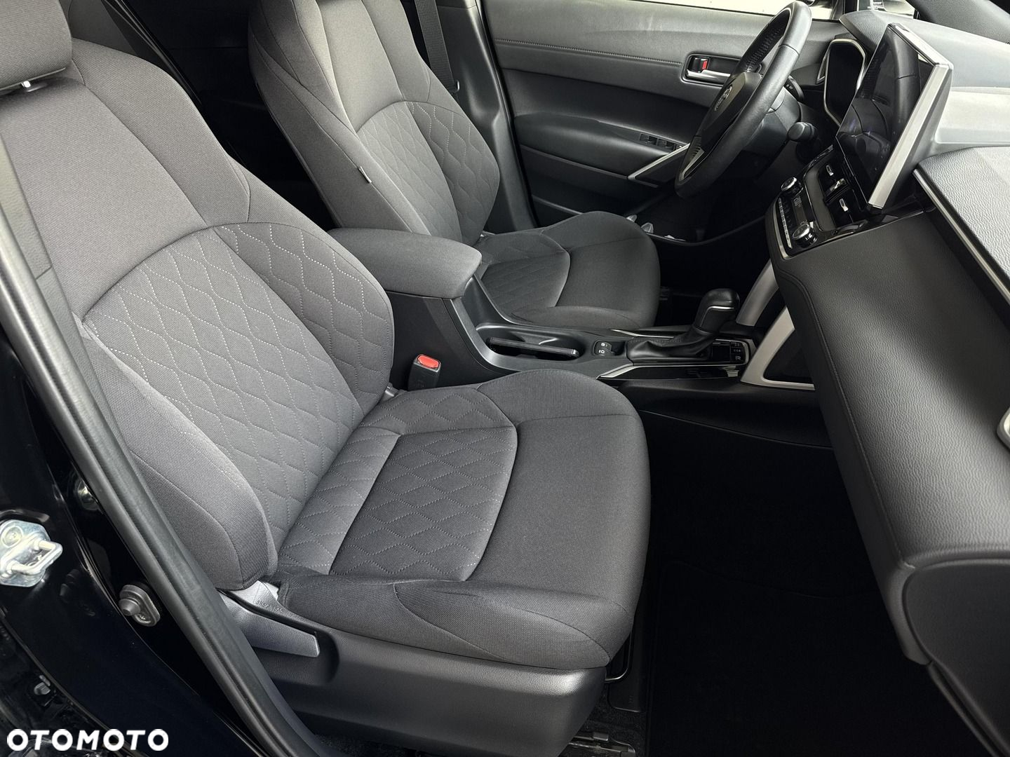 Toyota Corolla Cross 1.8 Hybrid Style - 13