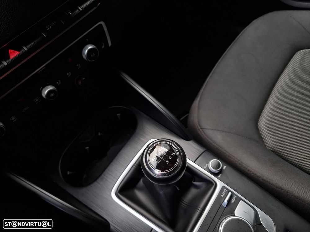 Audi A3 Sportback 1.6 TDI - 13