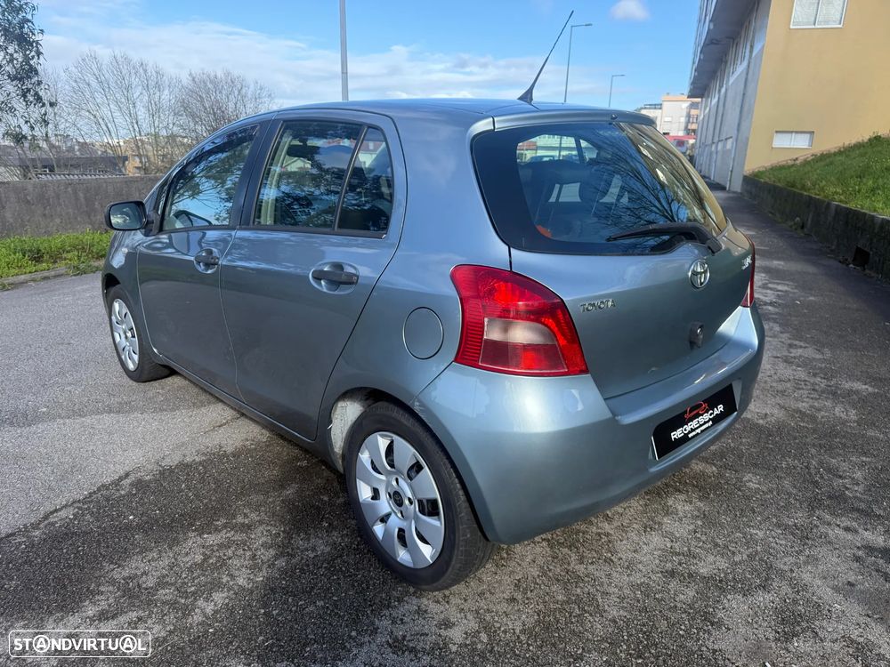 Toyota Yaris 1.0 VVT-i - 6