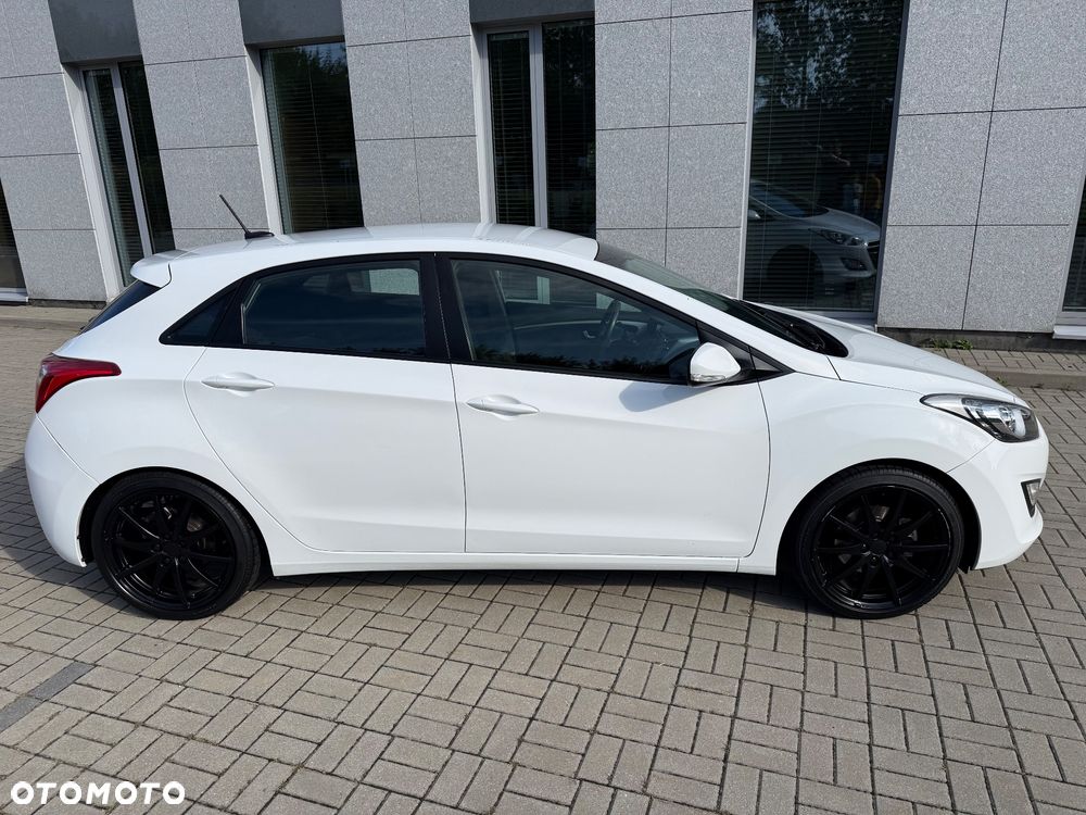 Hyundai i30 1.4 Classic + - 4