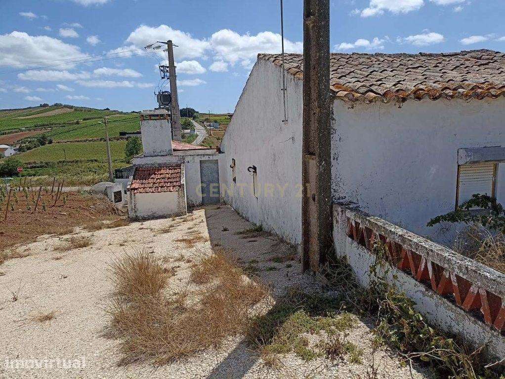 Moradia para Recuperação em Freiria, Torres Vedras - Grande imagem: 2/9