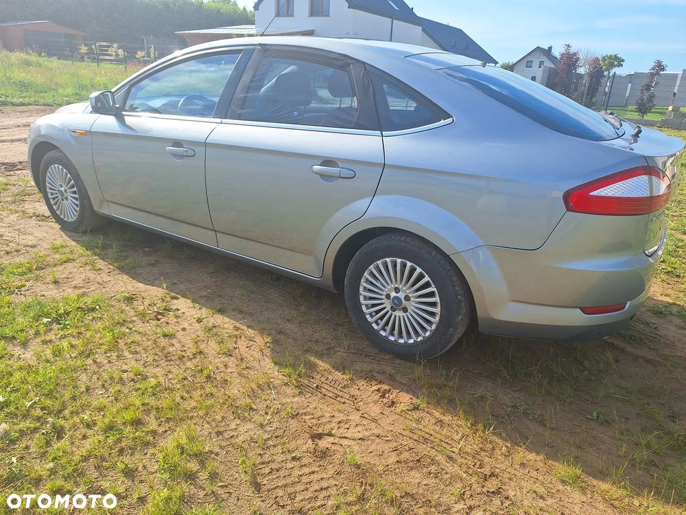 Ford Mondeo 2.0 TDCi Titanium - 11