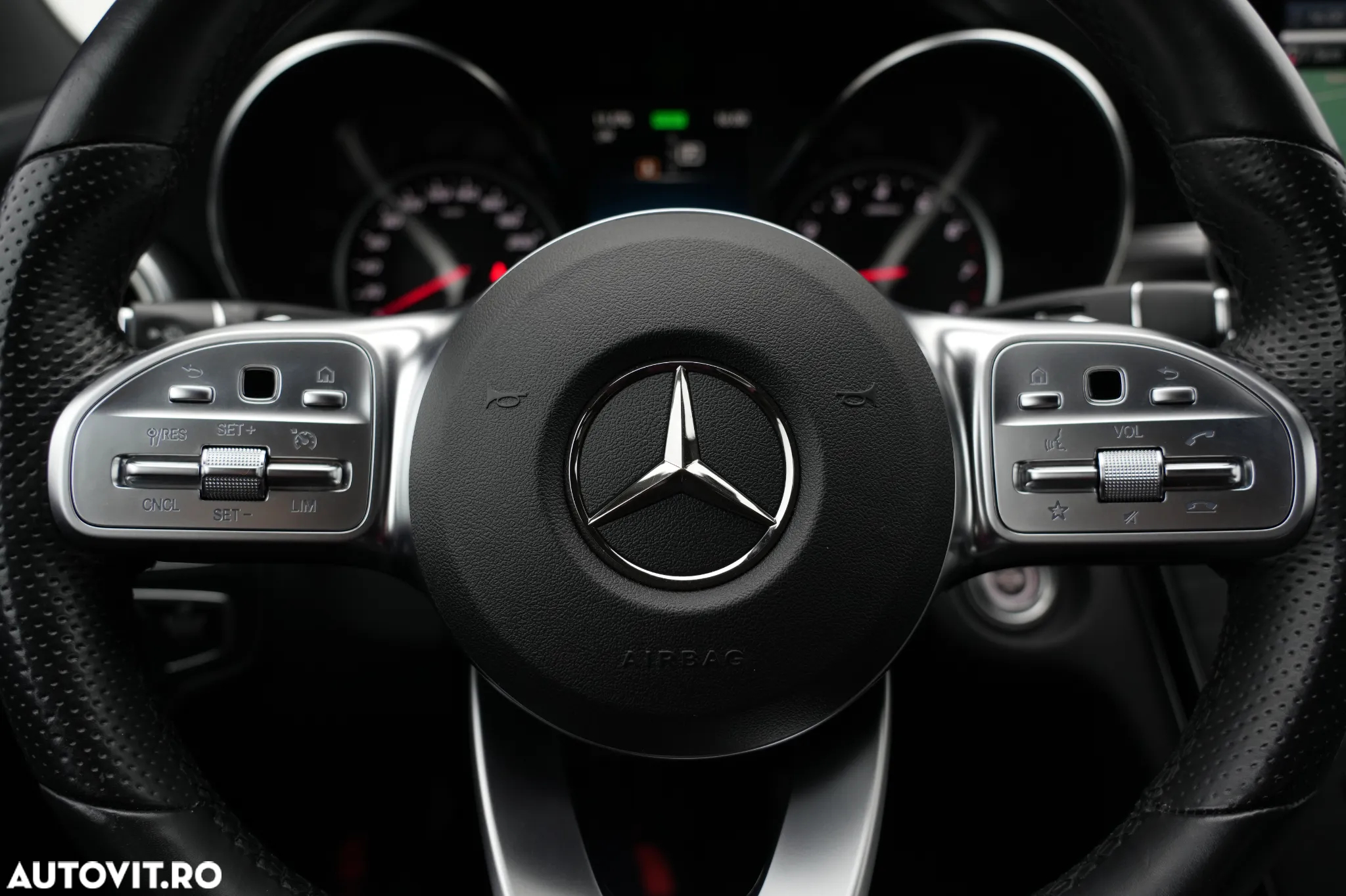 Mercedes-Benz C 200 9G-TRONIC AMG Line - 17