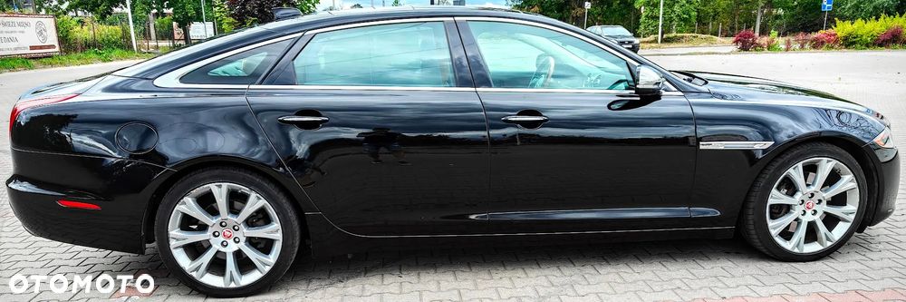 Jaguar XJ 3.0 T AWD LWB Portfolio - 6