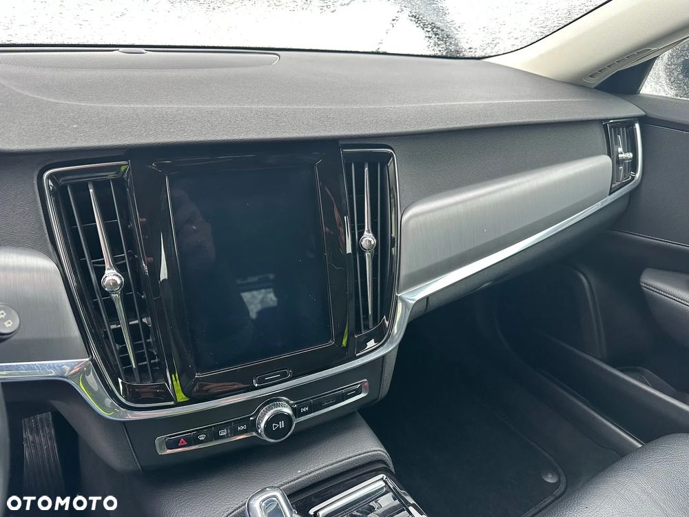 Volvo V90 - 16