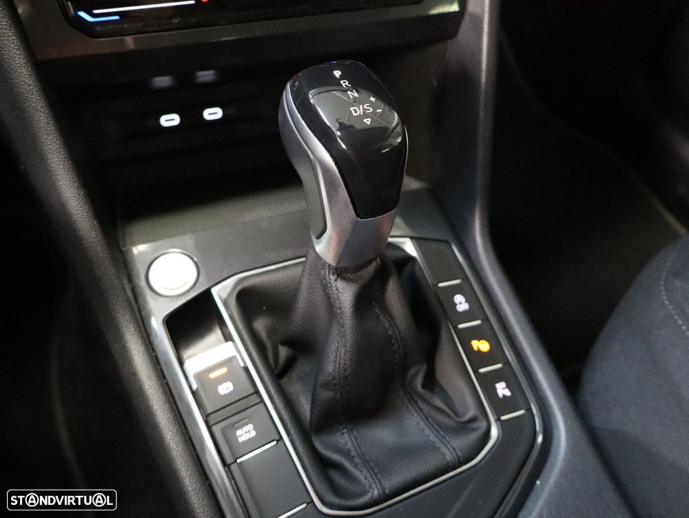 VW Tiguan Allspace 2.0 TDI Life DSG - 19