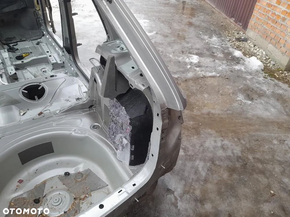 błotnik ćwiartka prawa prawy tył tylna Skoda Rapid Spaceback LF8H - 6