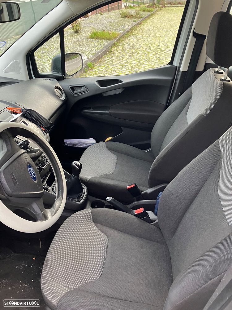 Ford Tourneo Courier 1.0 EcoBoost Ambiente - 16