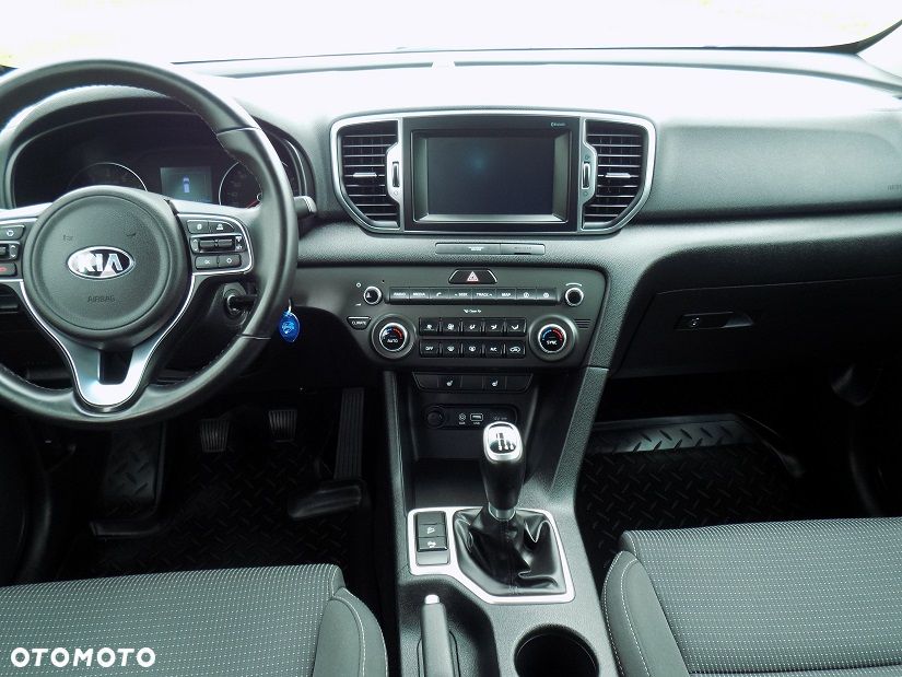 Kia Sportage 1.6 GDI 2WD DREAM-TEAM EDITION - 24