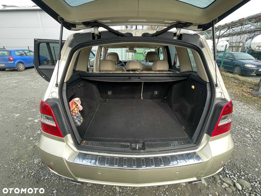 Mercedes-Benz CLK - 6