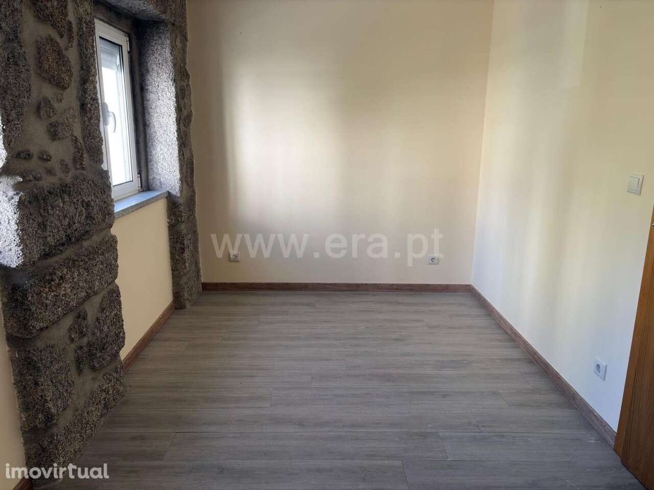 Moradia Geminada T2 / Covilhã, Covilhã - Grande imagem: 2/14