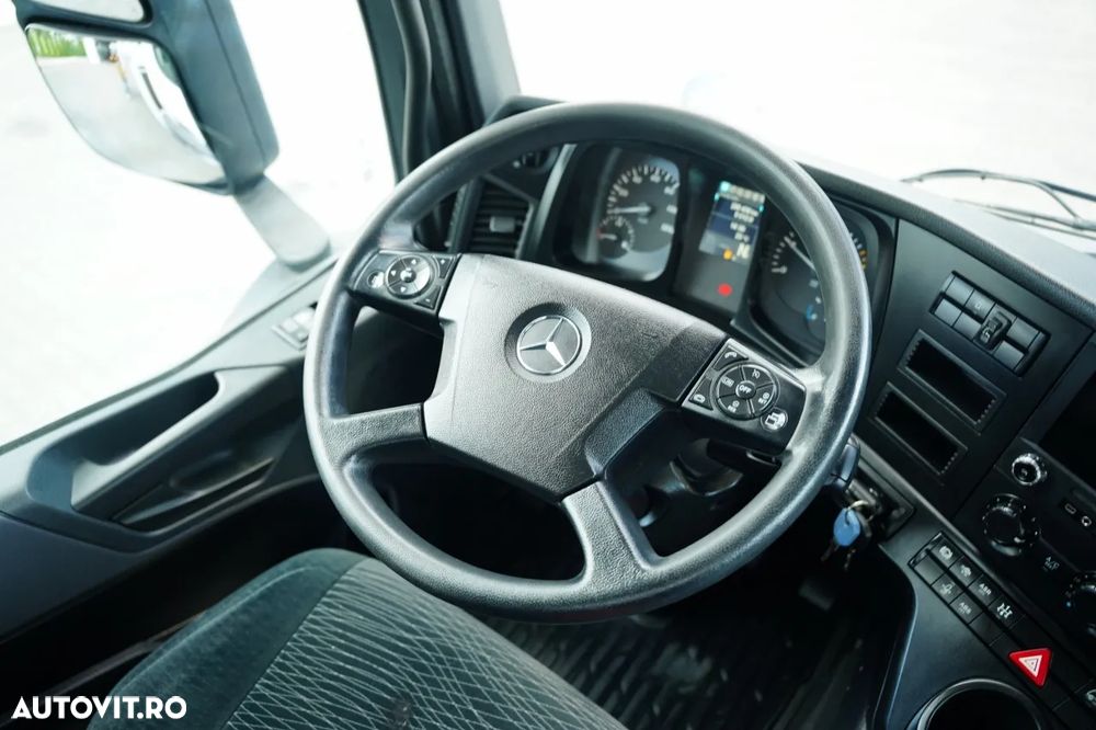 Mercedes-Benz AROCS 2640 / 6x4 / LIVRARE 6,5 M + HDS HIAB X- Hiduo 158 DS- 4 / MAX 4.700 KG / RADIOCOMANDĂ / ROTATOARE / FURCĂ PENTRU PALEȚI / EURO 6 - 30