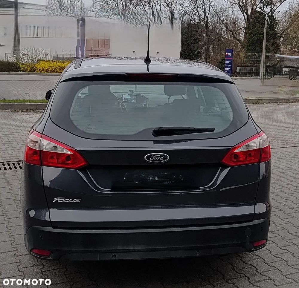 Ford Focus 1.6 Ambiente - 5