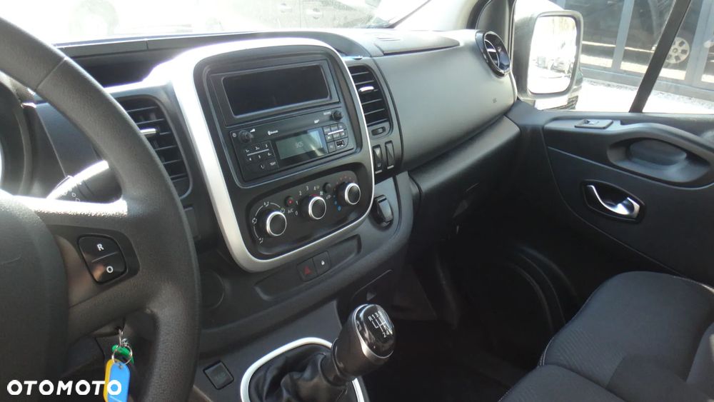 Renault Trafic - 10