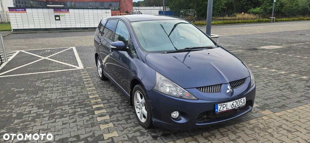 Mitsubishi Grandis - 1