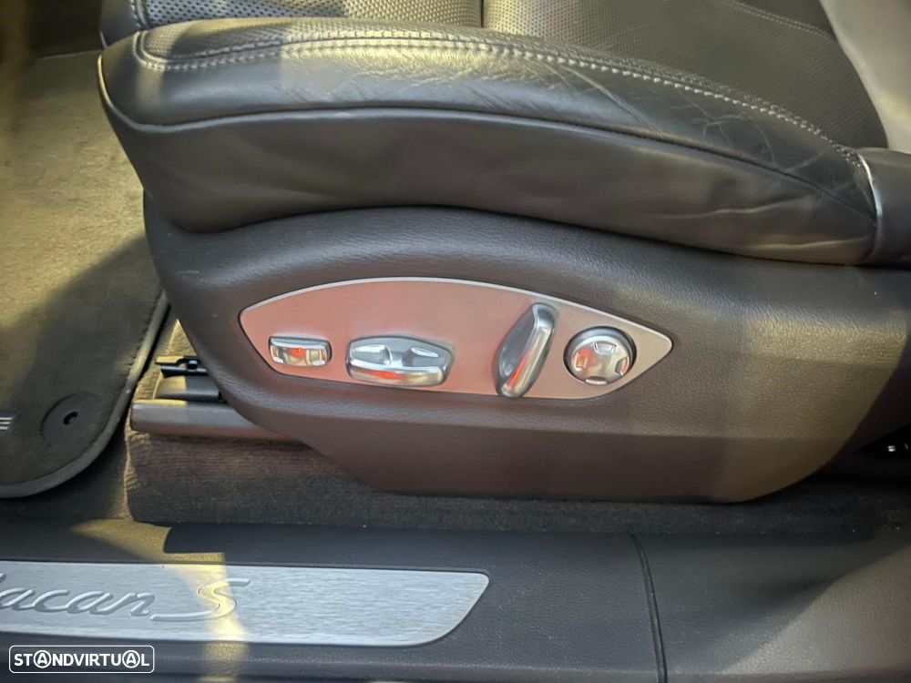 Porsche Macan S - 28