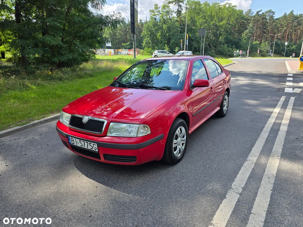 Skoda Octavia 1.6 Ambiente - 1