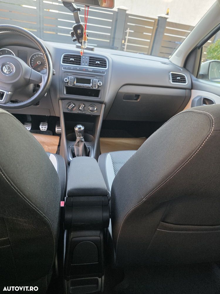 Volkswagen Polo - 11