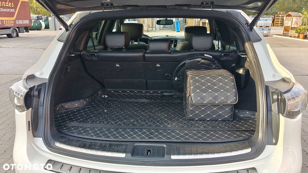 Infiniti QX70 3.7 AWD GT - 6