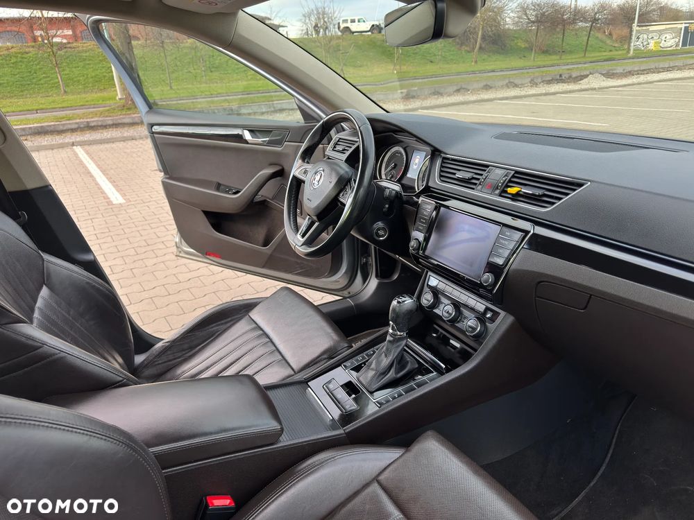 Skoda Superb 2.0 TDI L&K DSG - 9