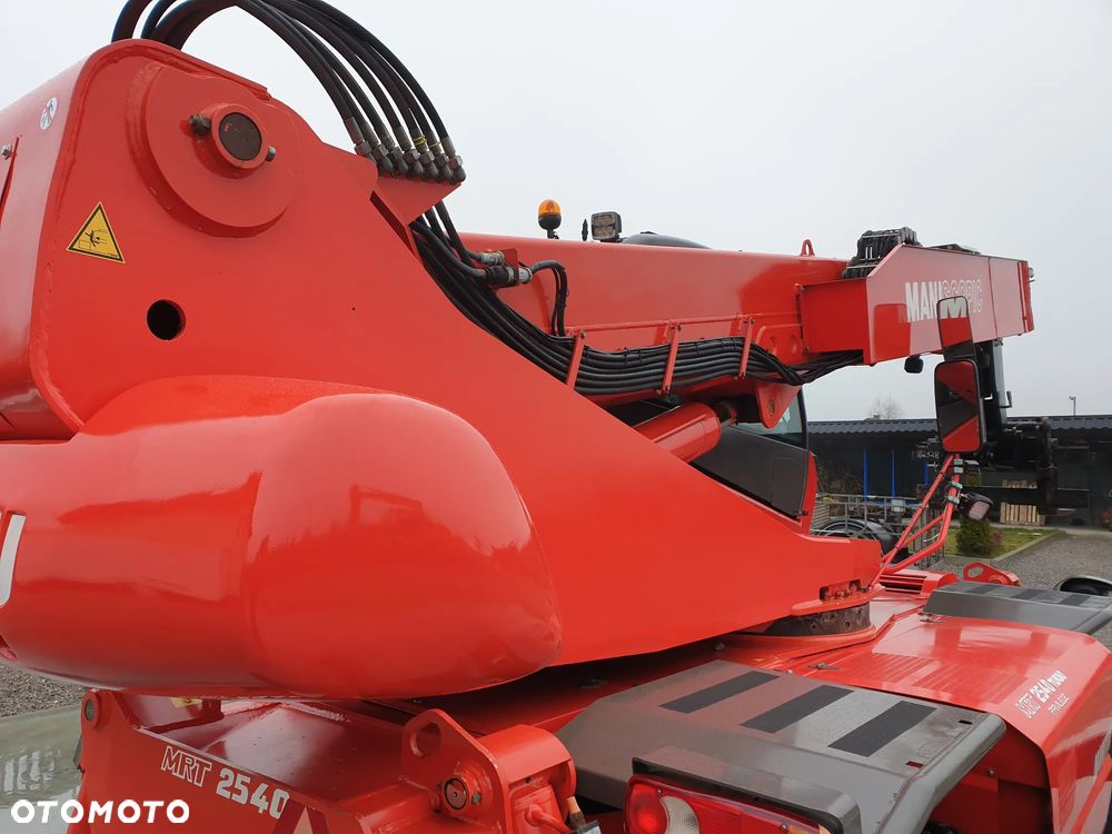Manitou MRT ROTO 2540 Privilege KOSZ/WIDŁY/PILOT SPROWADZONA SUPER STAN - 8