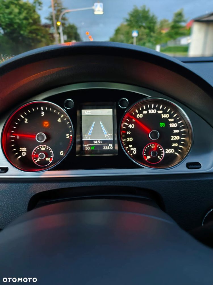 Volkswagen Passat 2.0 TDI DPF Highline DSG - 22