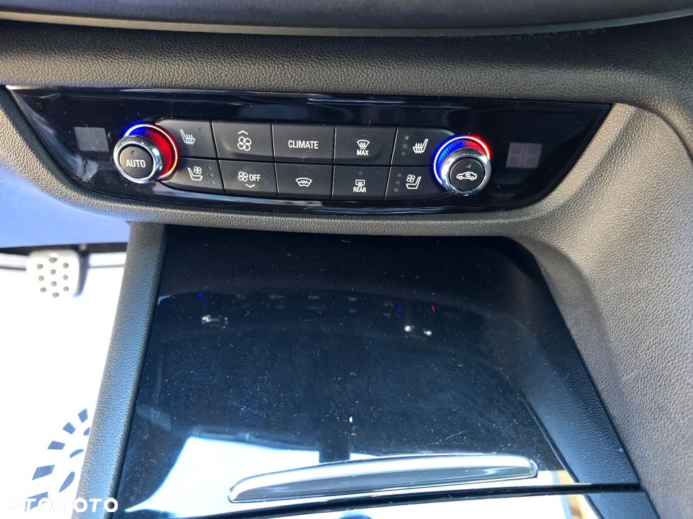 Opel Insignia 2.0 CDTI Elegance S&S - 33