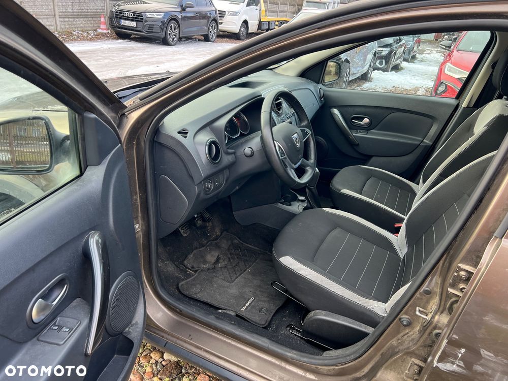 Dacia Sandero Stepway Blue dCi 95 Essential - 6