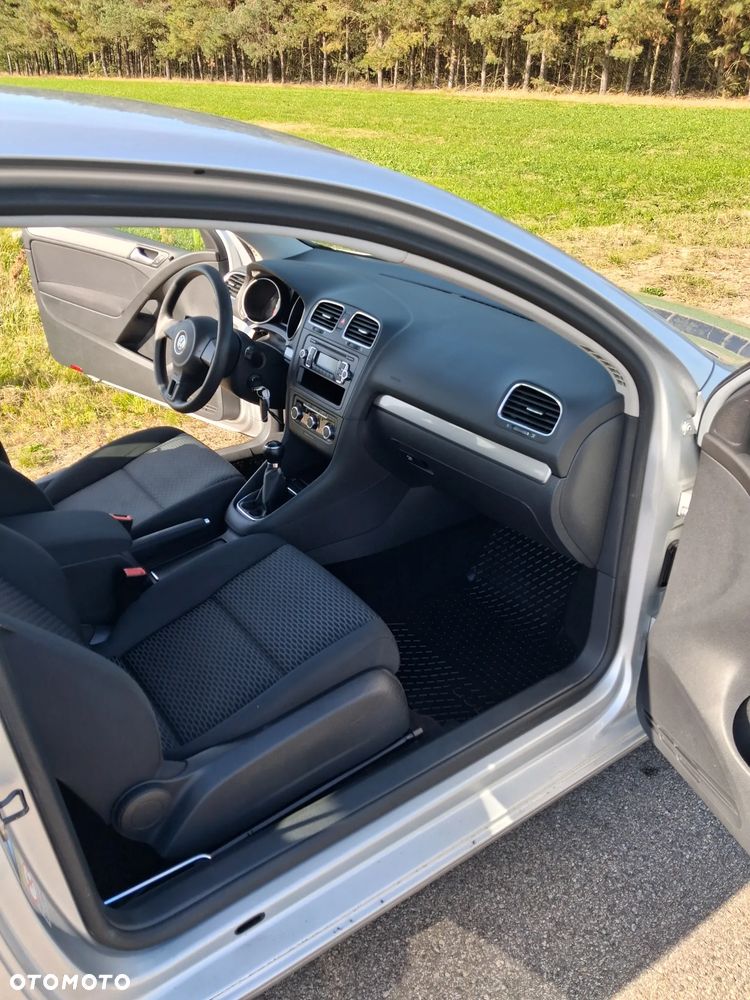 Volkswagen Golf - 10