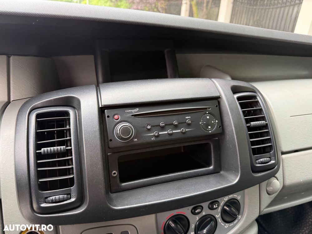 Renault Trafic - 17