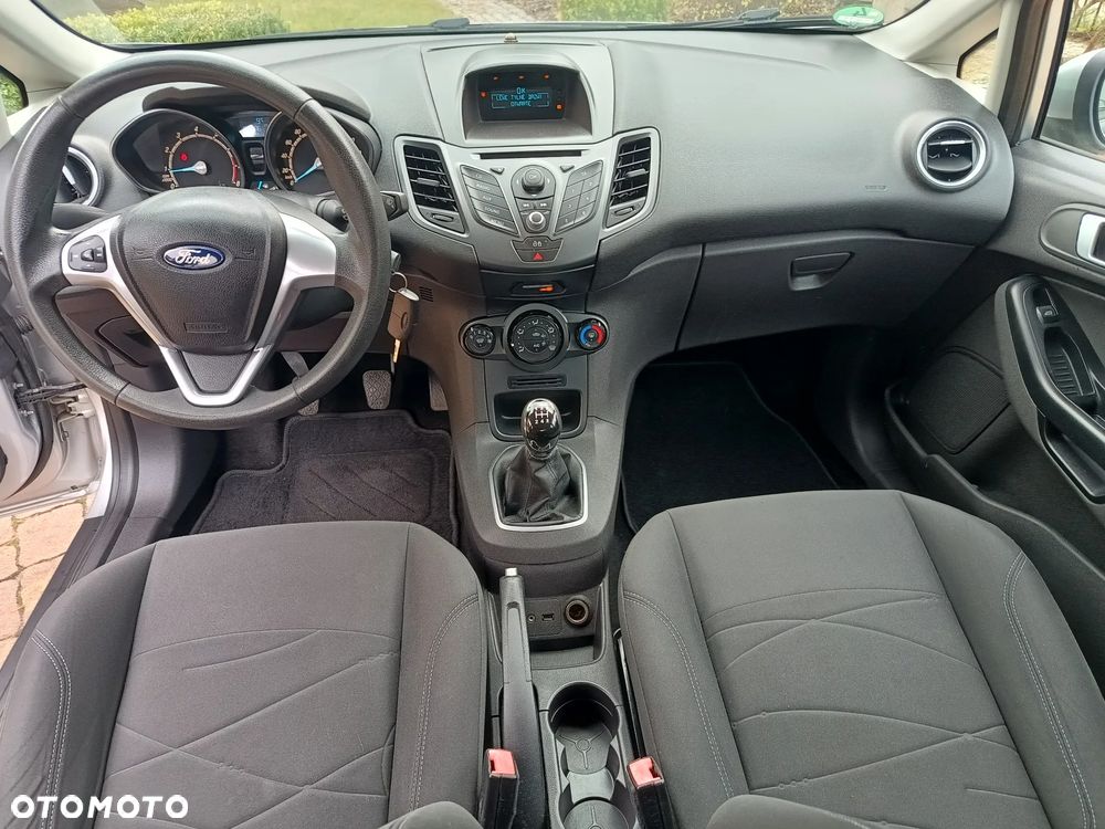 Ford Fiesta 1.25 Champions Edition - 8