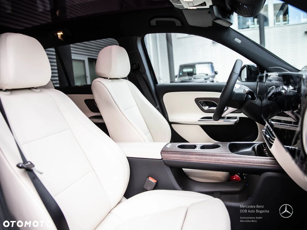 Mercedes-Benz GLB - 7