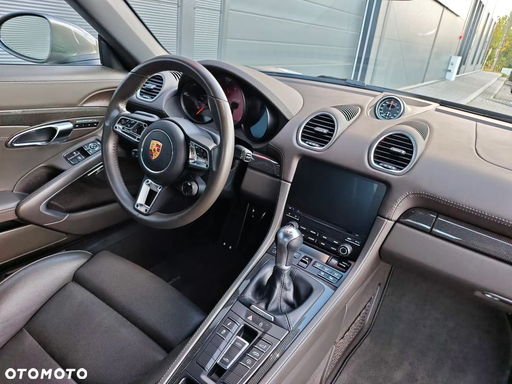Porsche Boxster - 11