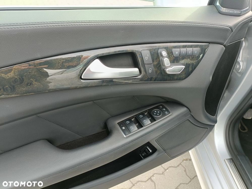 Mercedes-Benz CLS - 11