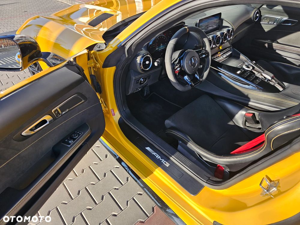Mercedes-Benz AMG GT R - 20
