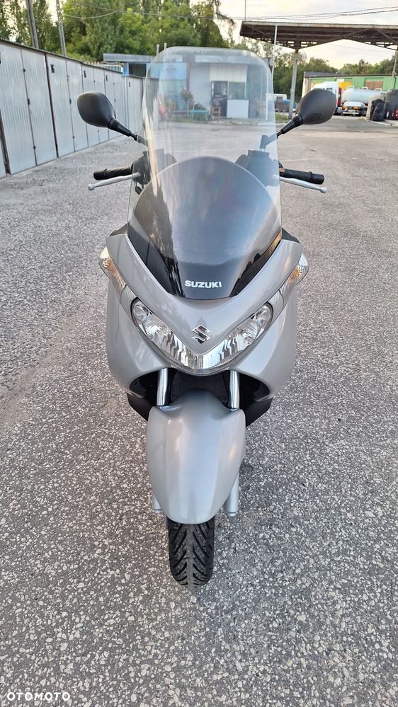 Suzuki Burgman - 19
