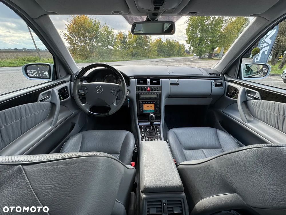 Mercedes-Benz Klasa E 430 4 Matic Avantgarde - 25