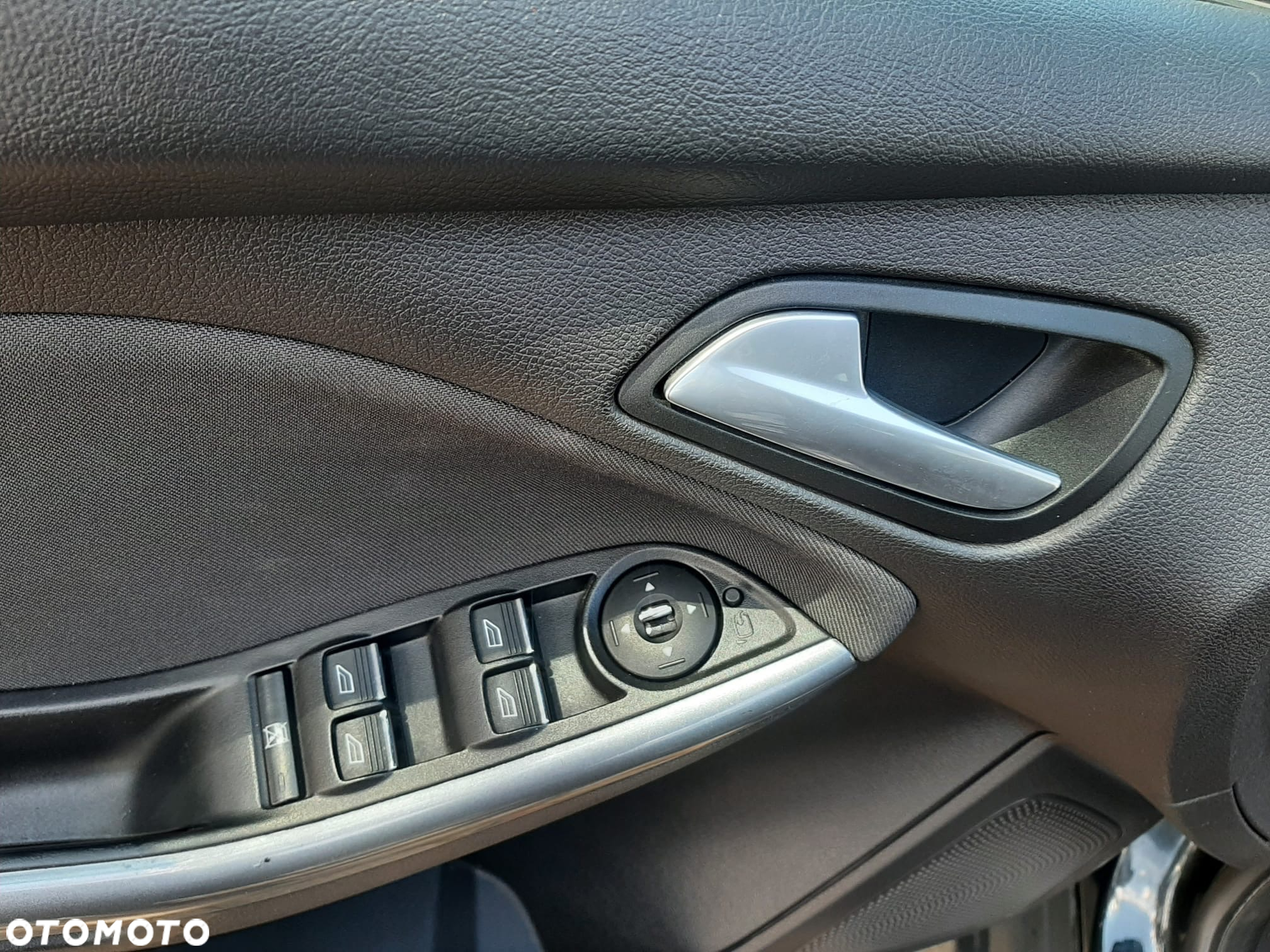 Ford Focus 1.0 EcoBoost Start-Stopp-System TITANIUM X - 38