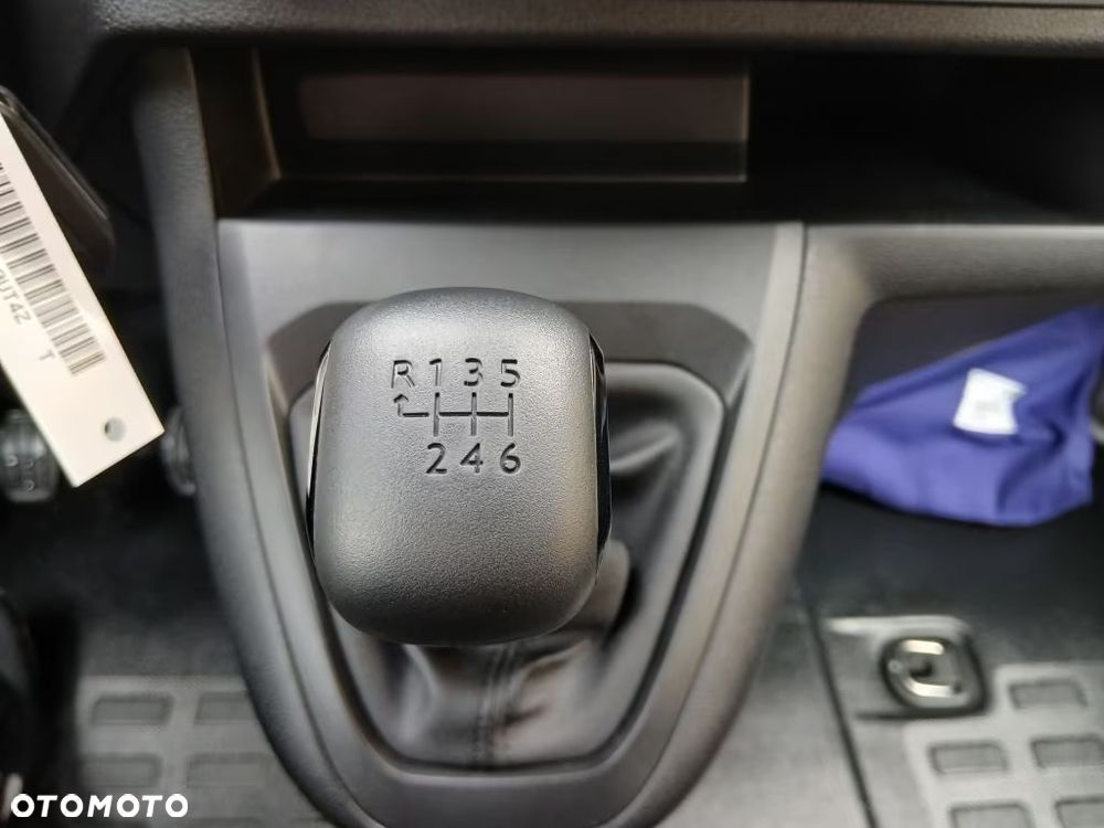 Opel Vivaro 2.2 CDTI M 2,8t - 11