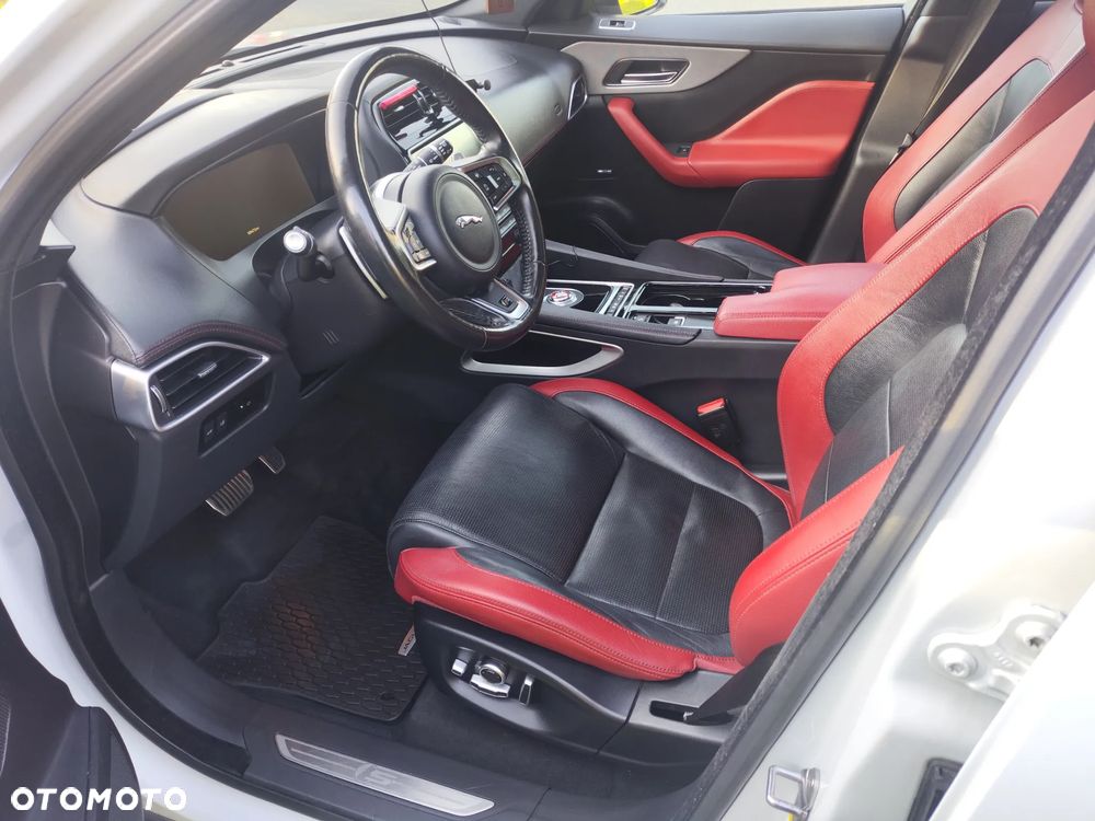 Jaguar F-Pace 3.0 V6 AWD S - 10