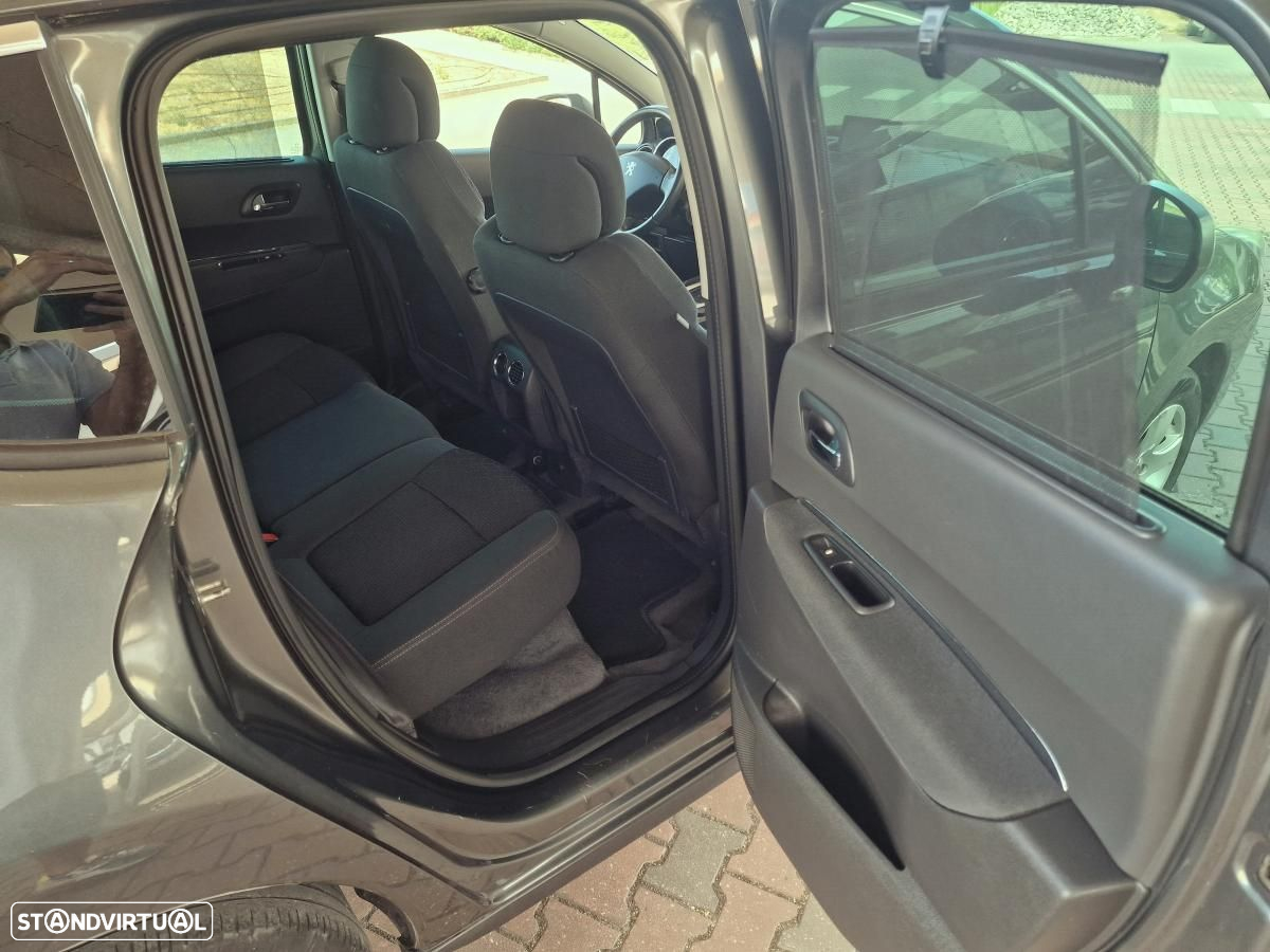 Peugeot 3008 1.6 e-HDi SE Style 2-Tronic - 22
