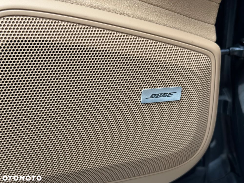 Porsche Panamera 4 - 25